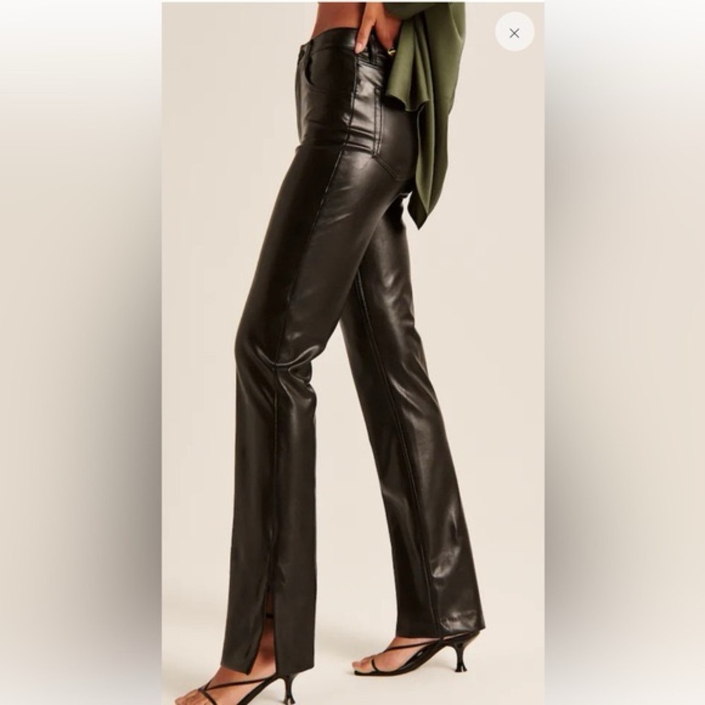 NWT Abercrombie & Fitch Split-Hem Vegan Leather 90s Straight Pant size 28 SHORT
